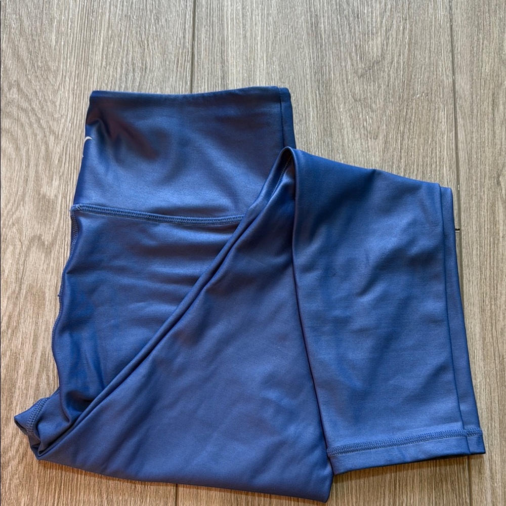 Zyia Navy Blue light n tight 7/8 Leggings